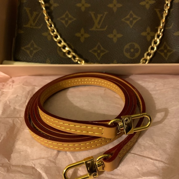 **SOLD** Louis Vuitton Monogram Toiletry Pouch - Picture 11 of 12